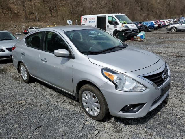 Sedans NISSAN VERSA 2016 Silver