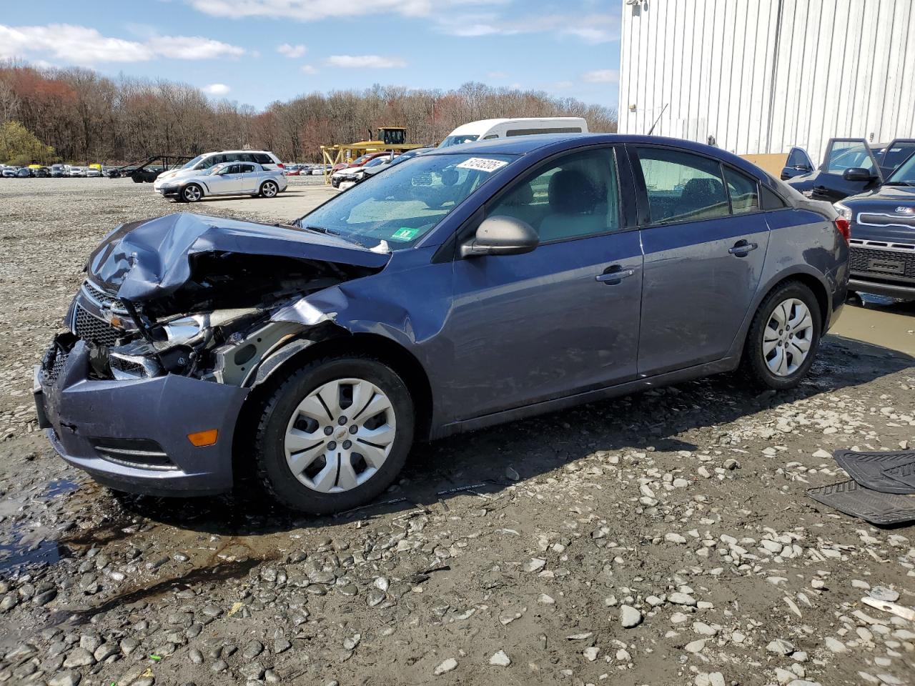 2013 Chevrolet Cruze Ls for Sale in Windsor, NJ - Front End