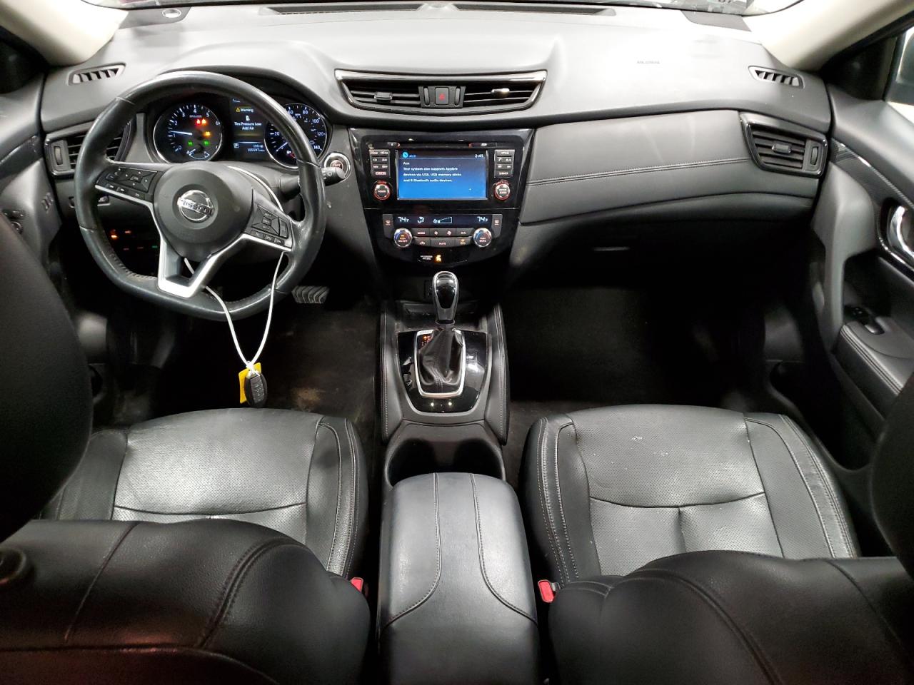5N1AT2MVXHC884676 NISSAN ROGUE 2017
