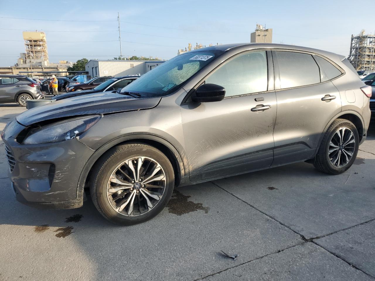 1FMCU0G66NUA02763 FORD ESCAPE Photo 1