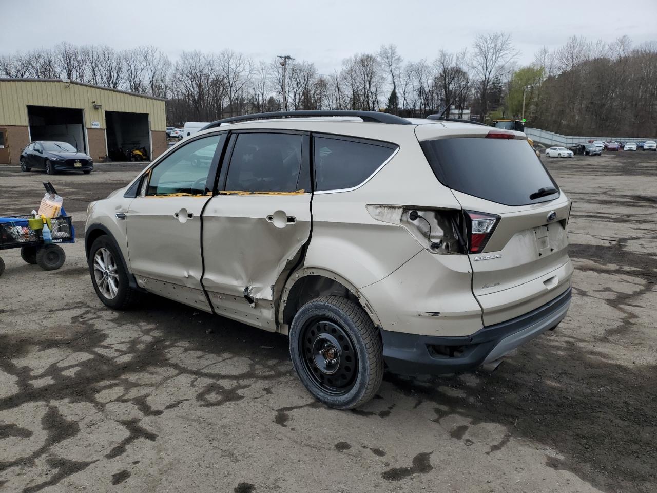 1FMCU9G97HUD47920 FORD ESCAPE 2017