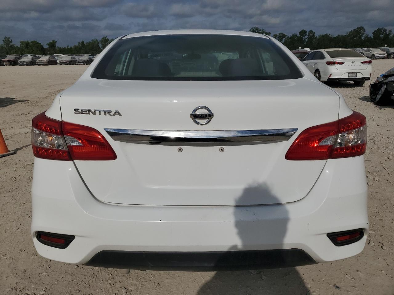3N1AB7AP4JY269762 NISSAN SENTRA 2018