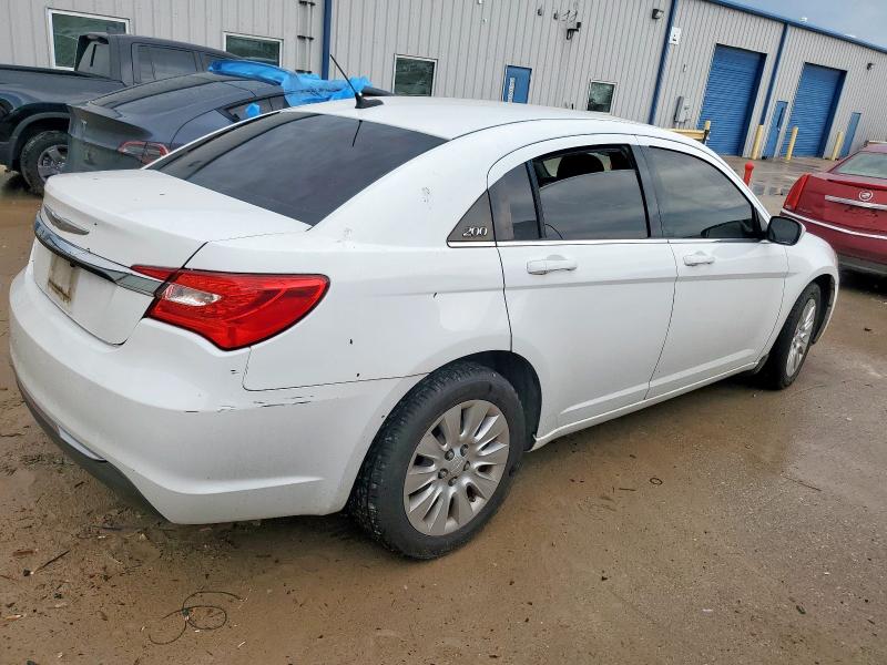 Sedans CHRYSLER 200 2014 White