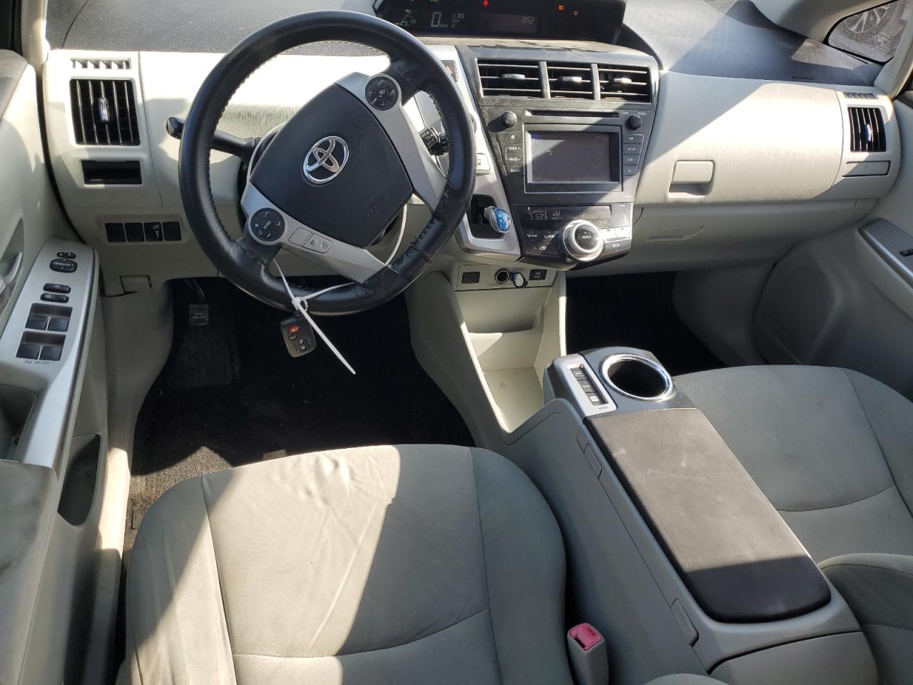 2014 Toyota Prius V VIN: JTDZN3EU3E3314821 Lot: 52480535