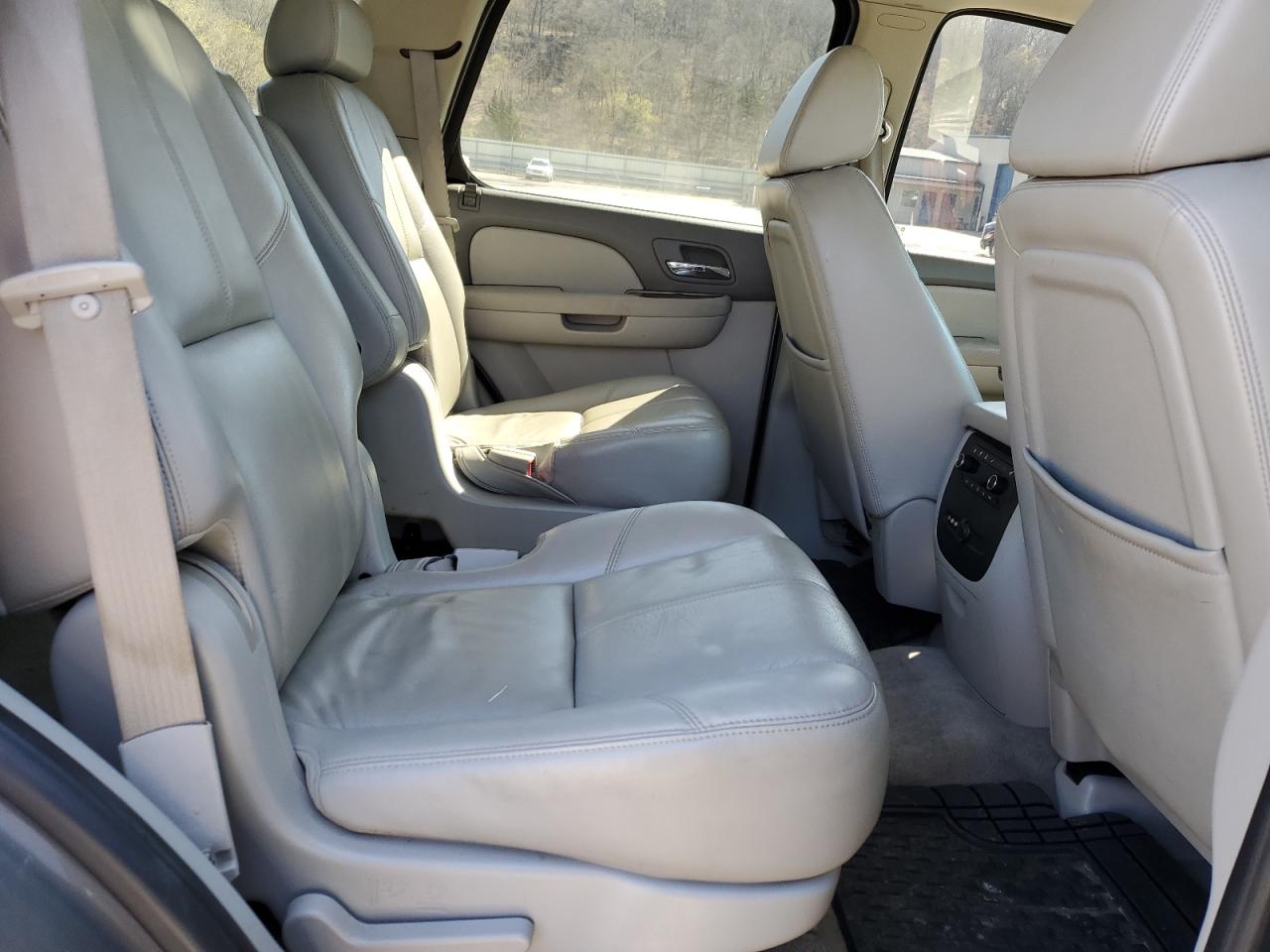 2008 Chevrolet Tahoe K1500 VIN: 1GNFK13038J160859 Lot: 53698815