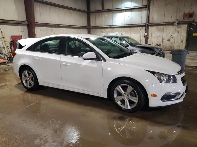 Sedans CHEVROLET CRUZE 2015 White