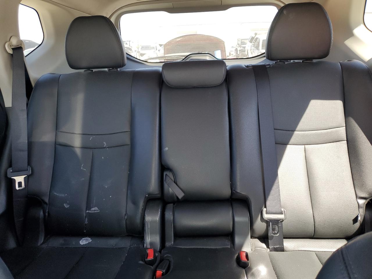 5N1AT2MV8GC892760 NISSAN ROGUE 2016