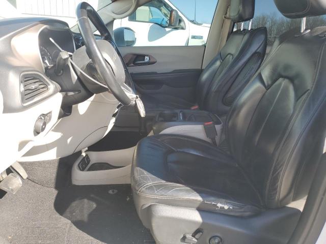 Minivans CHRYSLER PACIFICA 2017 Biały