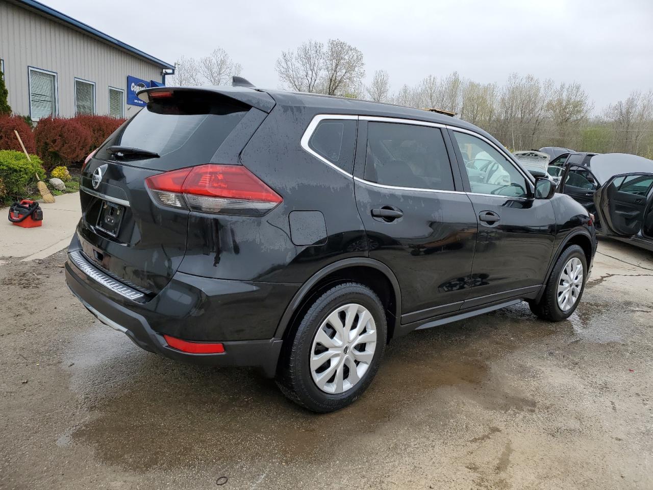 5N1AT2MV9JC813815 NISSAN ROGUE 2018