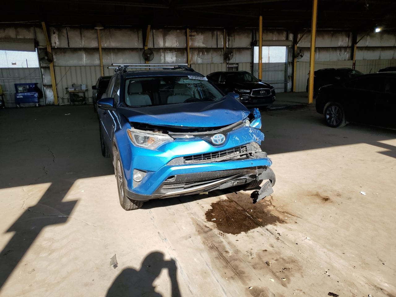 JTMRJREV7HD078812 TOYOTA RAV4 2017