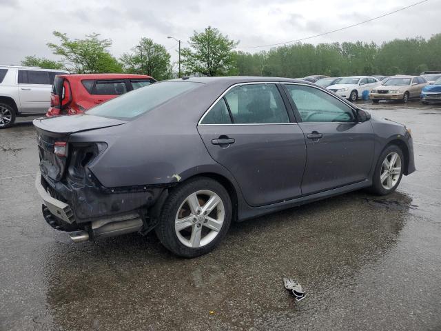 Sedans TOYOTA CAMRY 2014 Szary