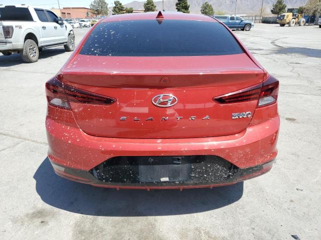 HYUNDAI ELANTRA 2020 Червоний