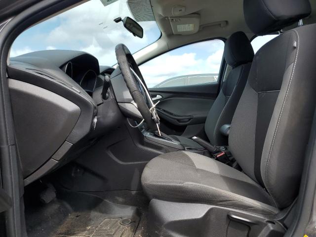 Sedans FORD FOCUS 2014 Szary