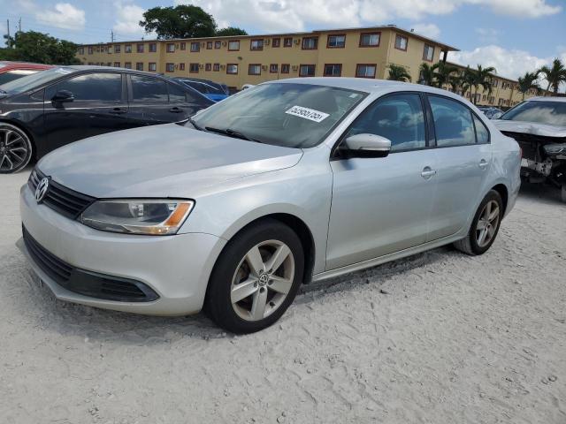  VOLKSWAGEN JETTA 2012 Серебристый