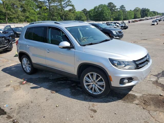  VOLKSWAGEN TIGUAN 2016 Srebrny