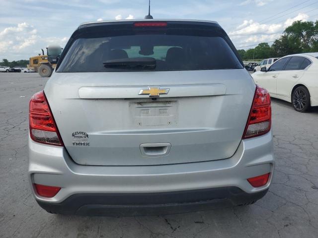  CHEVROLET TRAX 2019 Srebrny