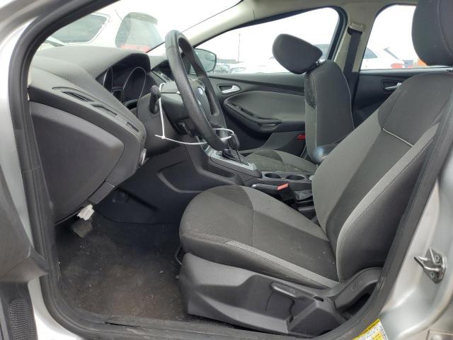 Sedans FORD FOCUS 2014 Srebrny