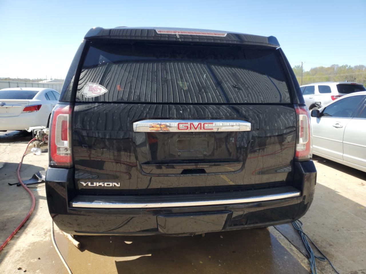2018 GMC Yukon Denali VIN: 1GKS2CKJ8JR337771 Lot: 53252865