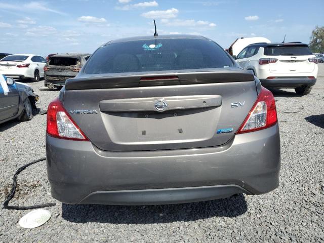  NISSAN VERSA 2016 Szary