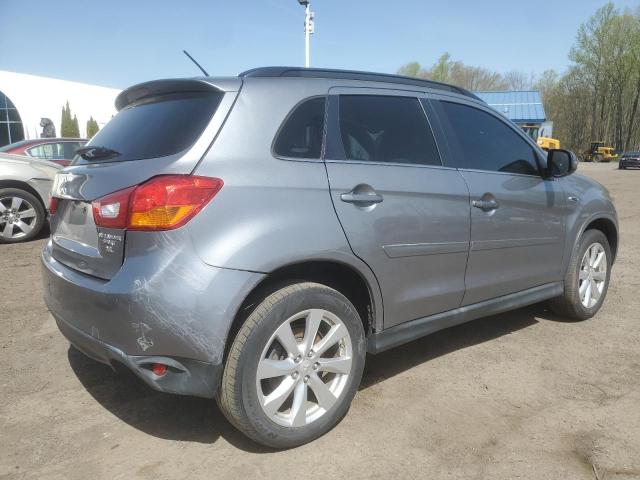 Паркетники MITSUBISHI OUTLANDER 2015 Сріблястий