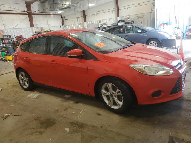  FORD FOCUS 2014 Красный