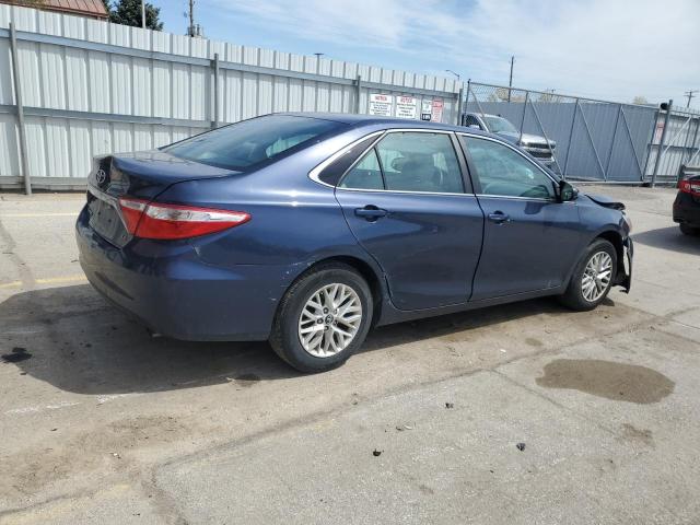  TOYOTA CAMRY 2017 Granatowy