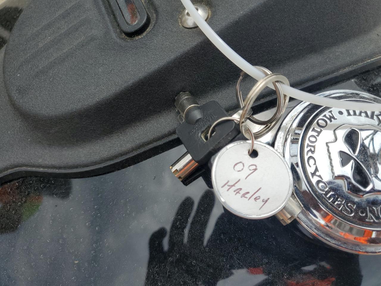 2009 Harley Davidson Dyna Stree VIN: 334830 Lot: 54356495