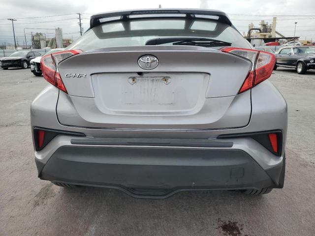  TOYOTA C-HR 2018 Srebrny