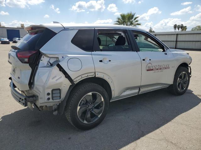  NISSAN ROGUE 2024 Серебристый