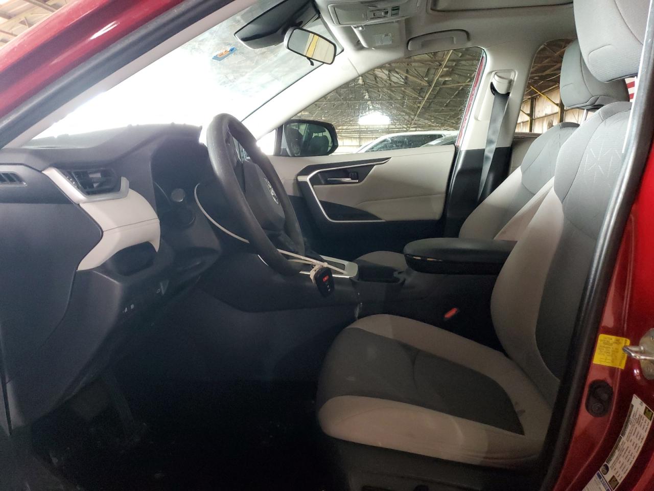 2T3RWRFV7KW018121 TOYOTA RAV4 2019