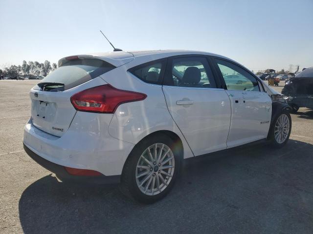  FORD FOCUS 2017 Белы