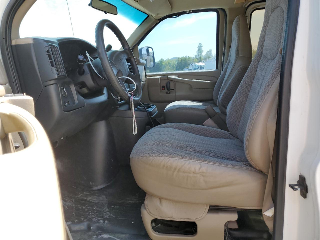 2003 GMC Savana G2500 VIN: 1GTFH25T631196686 Lot: 53175335