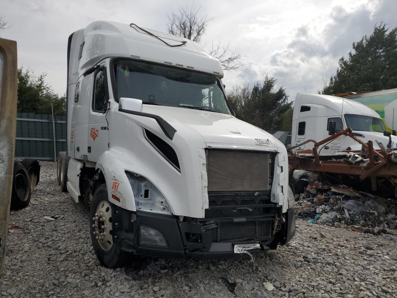 2022 Volvo Vn Vnl for Sale in Madisonville, TN - Rollover