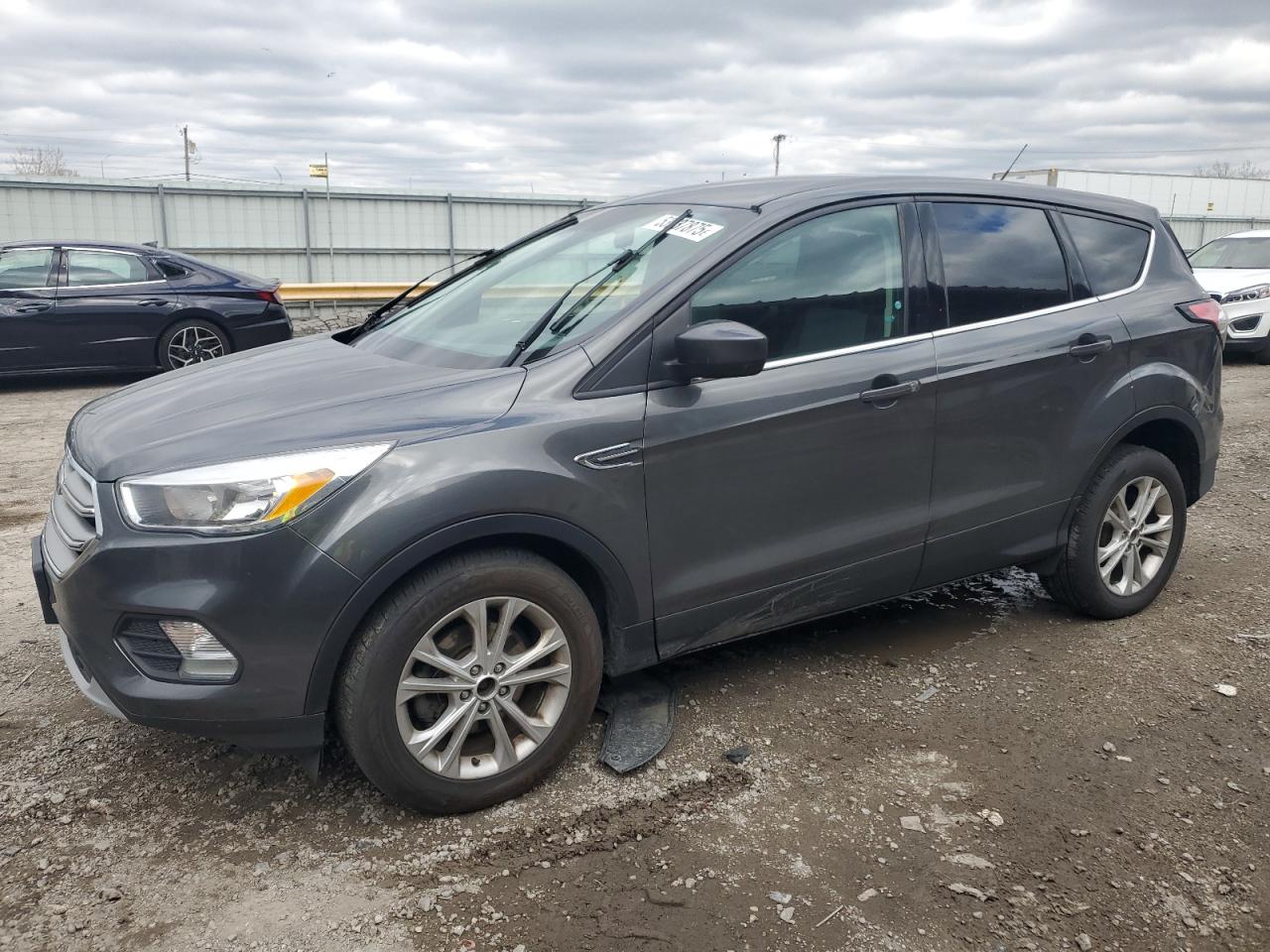 2017 Ford Escape Se იყიდება Dyer-ში, IN - Front End