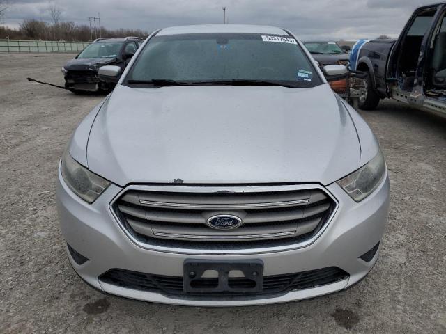 Sedans FORD TAURUS 2013 Srebrny