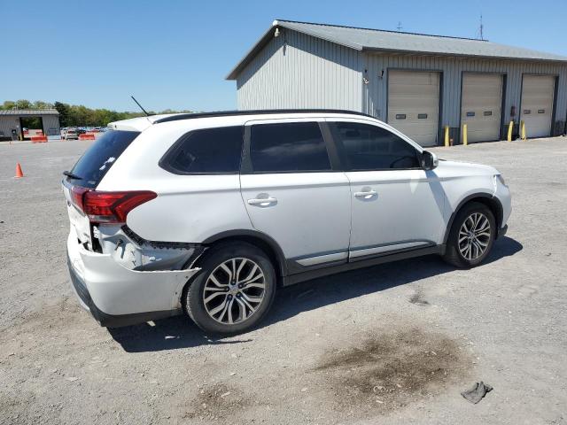  MITSUBISHI OUTLANDER 2016 Biały