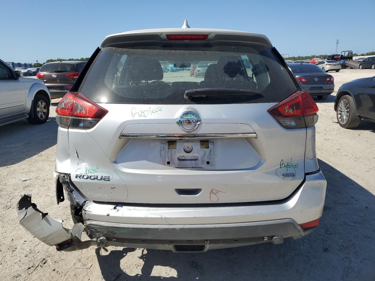 KNMAT2MV2HP547349 NISSAN ROGUE 2017