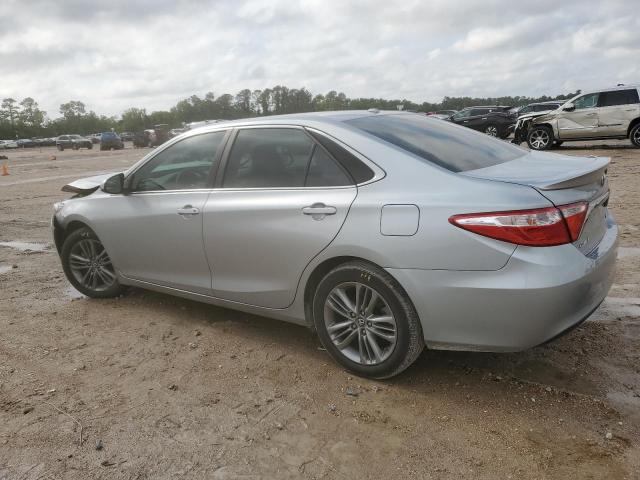  TOYOTA CAMRY 2016 Srebrny