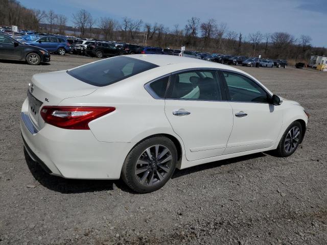 Sedans NISSAN ALTIMA 2016 Biały