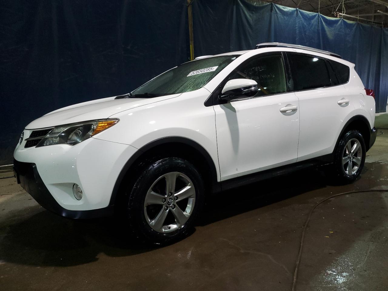 2015 Toyota Rav4 Xle for Sale in Woodhaven, MI - Water/Flood