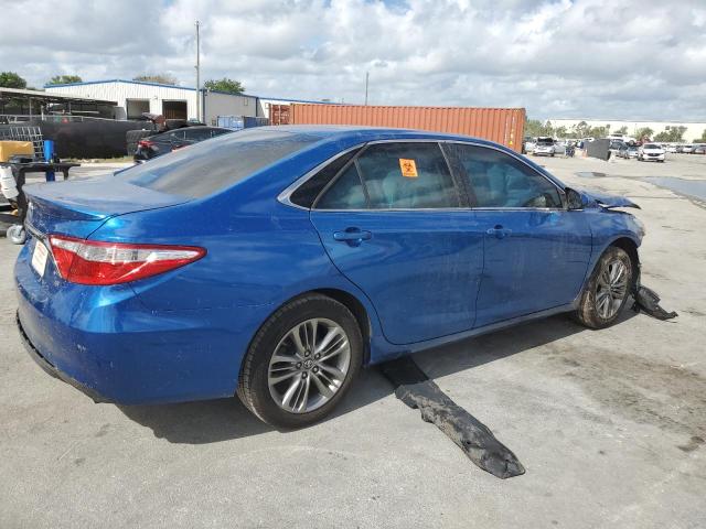  TOYOTA CAMRY 2017 Granatowy