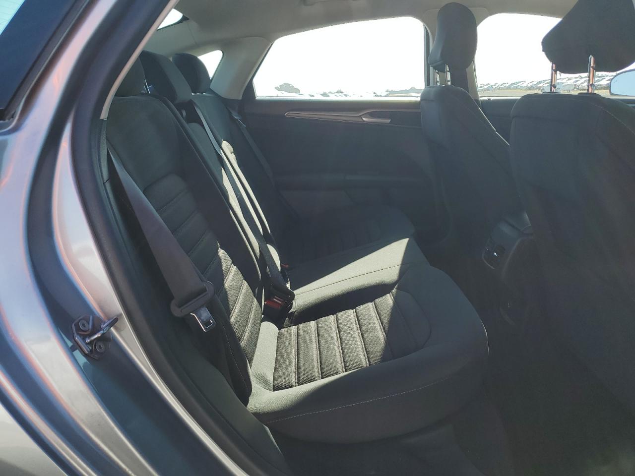 2020 Ford Fusion Se VIN: 3FA6P0LU5LR119063 Lot: 54066195