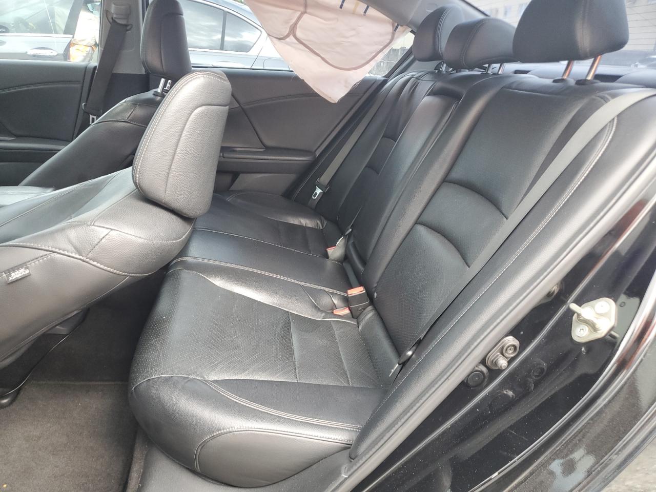 1HGCR2F83GA131697 HONDA ACCORD 2016