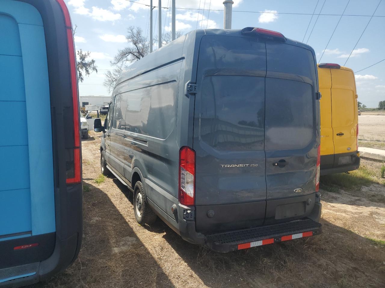1FTYR3XM2KKB17542 FORD TRANSIT 2019