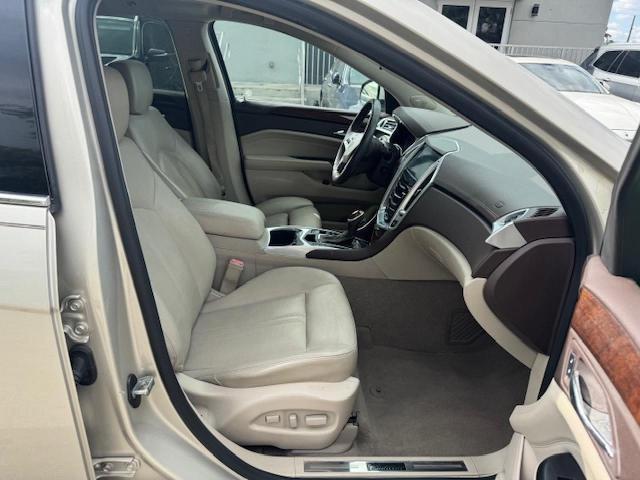 Parquets CADILLAC SRX 2013 tan
