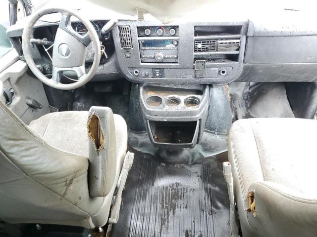 Vans CHEVROLET EXPRESS 2015 Biały