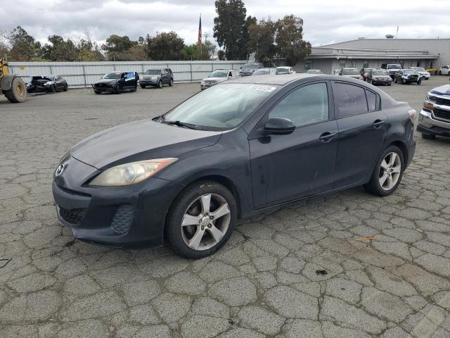 2013 Mazda 3 I