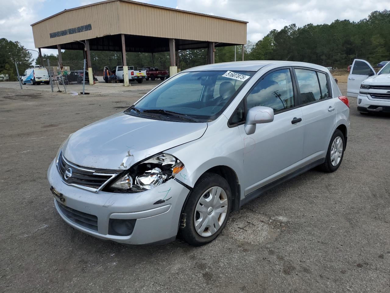 2010 Nissan Versa S продається в Gaston, SC - Front End