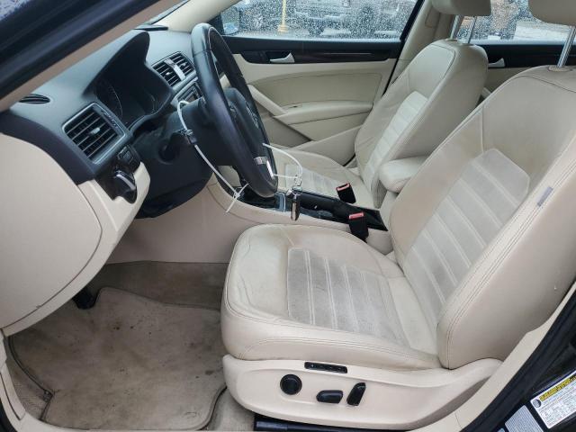 Седаны VOLKSWAGEN PASSAT 2015 Черный