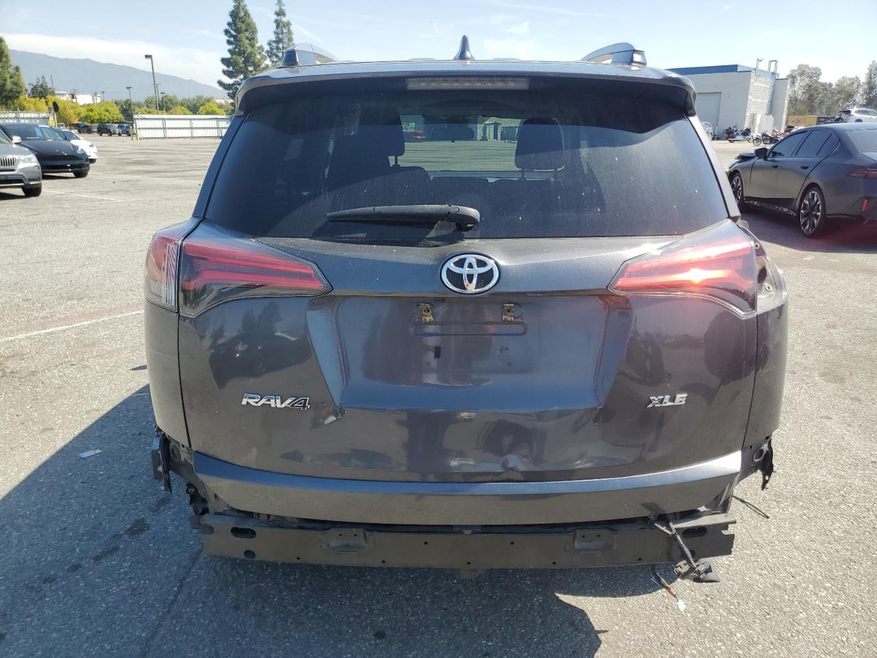 2T3WFREVXJW439401 TOYOTA RAV4 2018